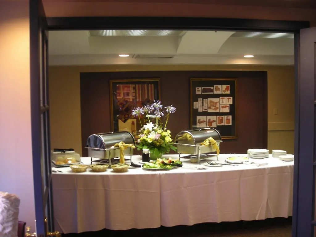 Quality Hotel Downtown-Inn At False Creek 밴쿠버