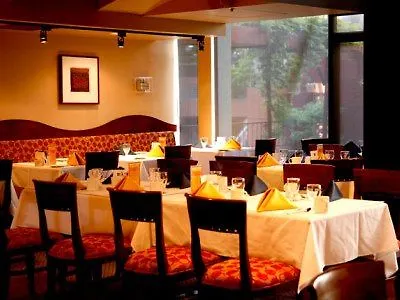 Quality Hotel Downtown-Inn At False Creek 밴쿠버